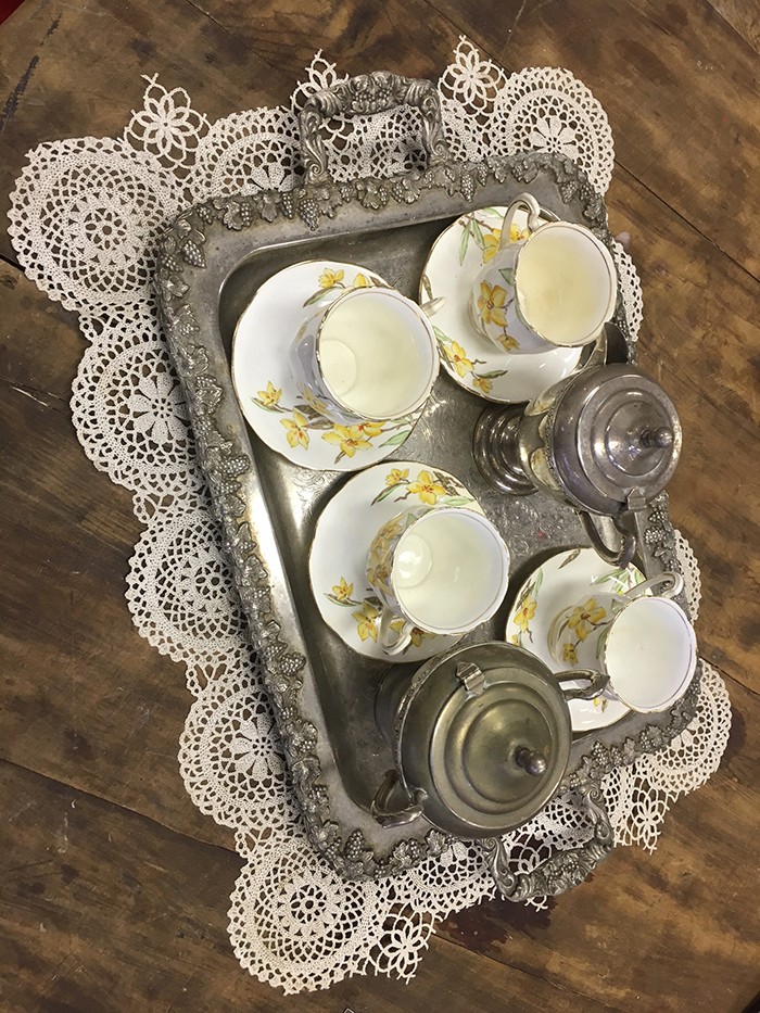 Alice Teaset - Prop For Hire