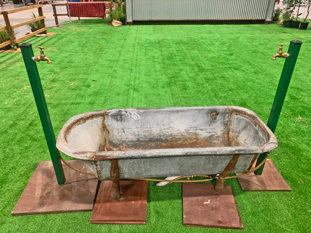 Country Bath Trough - Prop For Hire
