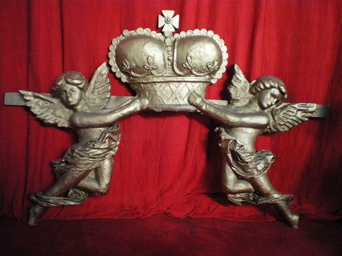 Flying Cupids - Prop For Hire
