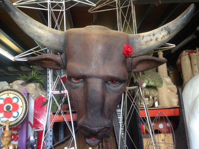 Giant Bulls Head - Prop For Hire