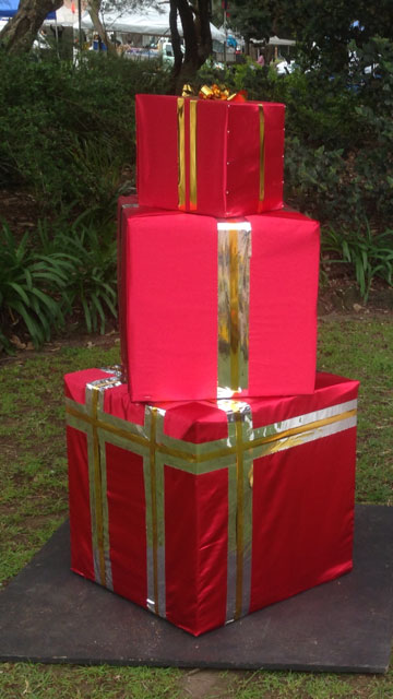Giant Gifts - Prop For Hire
