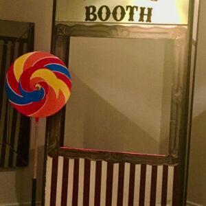 Kissing Booth - Prop For Hire