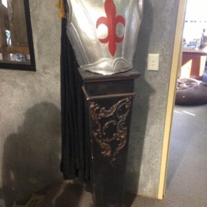 Medieval Armour And Plinth - Prop For Hire